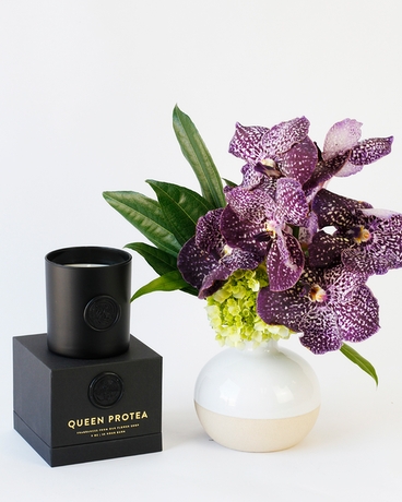 DRD Luxury Candle & Blooms Set Gift Basket