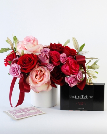 Chocolate for My Love | Anniversary Gift Set Flower Arrangement