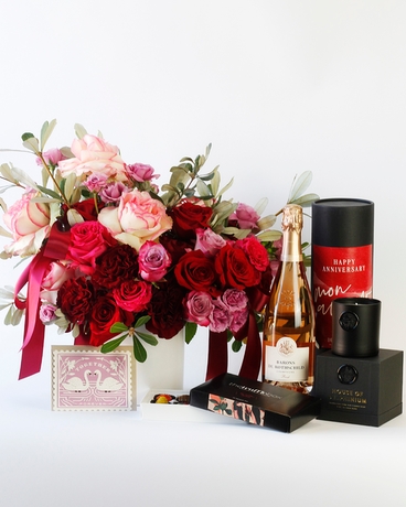 The Anniversary Celebration Set Flower Arrangement