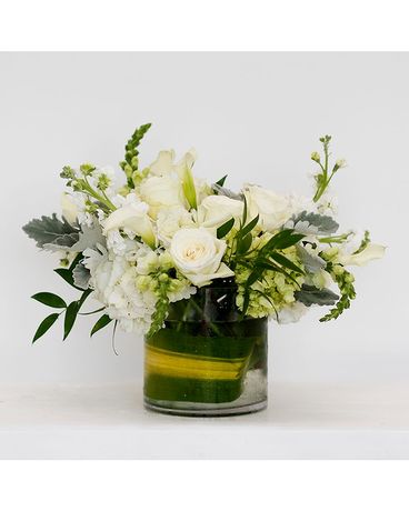 Eternity Vase Design & Sign-In Flower Arrangement