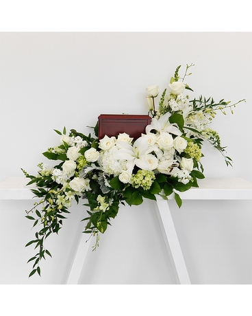 Deluxe size, 15 inches height and 28 inches wide.