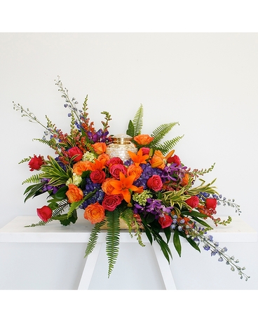 Luxurious size, 18 inches height and 36 inches wide.