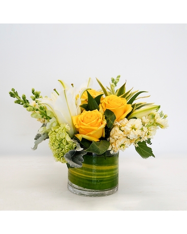 Sweet Memories Vase Design & Sign-In Flower Arrangement