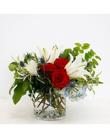 Stars & Stripes Vase Design & Sign-In Flower Arrangement