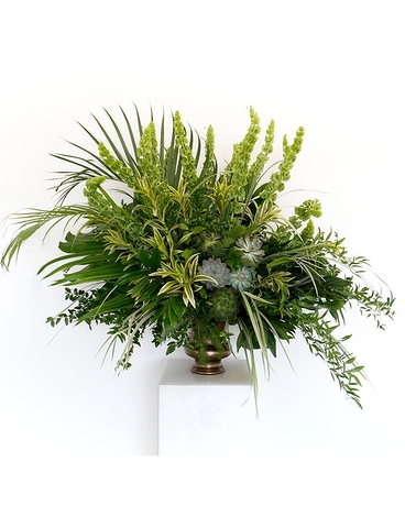 Premium size, 38 inches height and 40 inches wide.