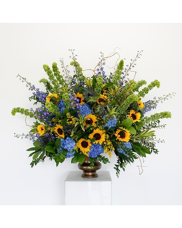 Strength Altarpiece Flowers Flower Arrangement