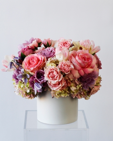 Deluxe size, 10 inches height and 10 inches wide.