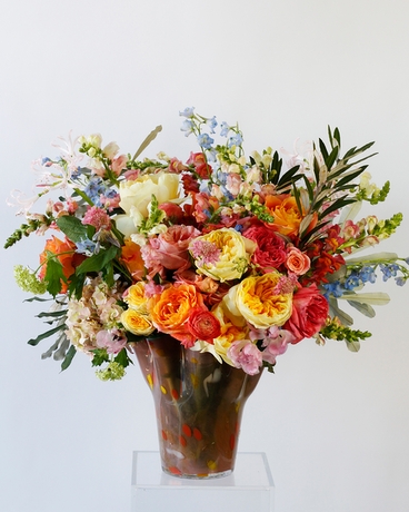 Standard size, 21 inches height and 16 inches wide.