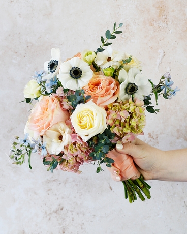 Laney | Handtie Flower Arrangement