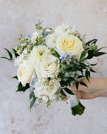 Darcy | Handtie Flower Arrangement