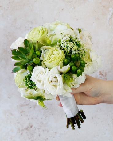 MaryBeth | Handtie Flower Arrangement
