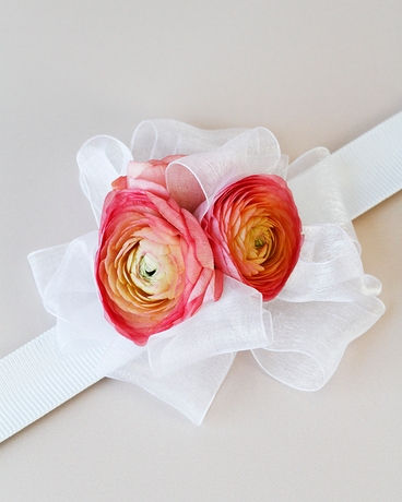 Sydney | Corsage Flower Arrangement