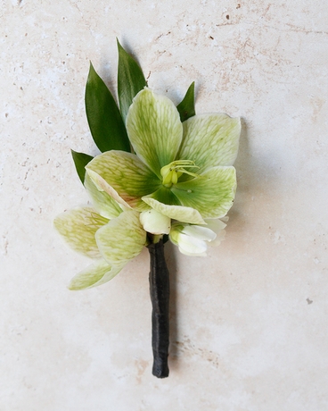Gus | Boutonniere Flower Arrangement
