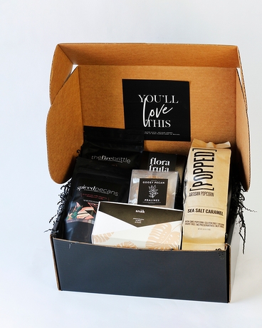 SUGAR + SPICE SNACK BOX | NATIONWIDE Gift Basket