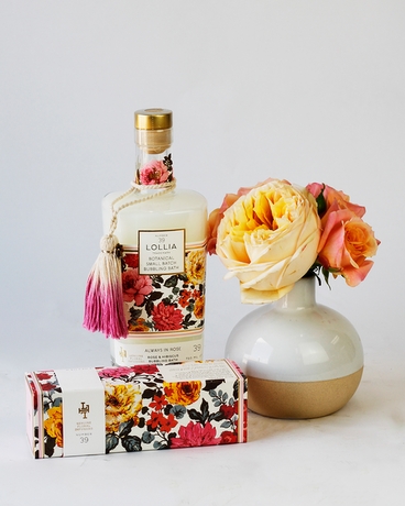 Flowers & Complete Spa Set size,  inches height and  inches wide.